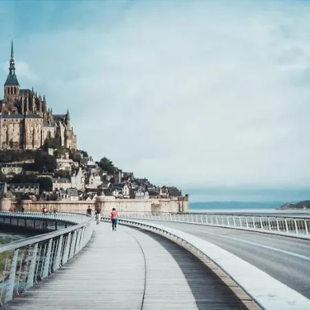 Mont En Baie Dom wakacyjny Genêts