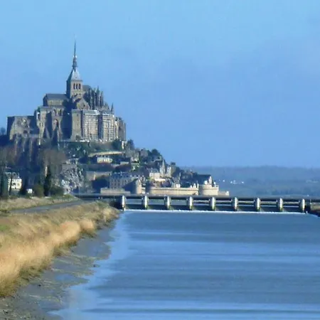 بيت للعطل Mont En Baie