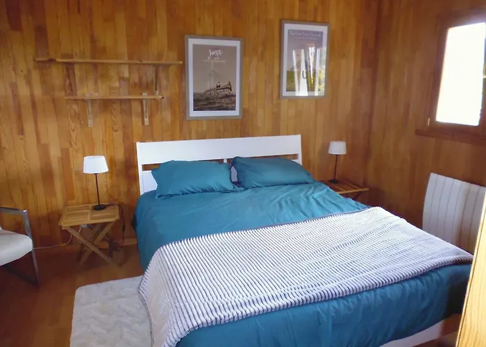 Mont En Baie * Genêts